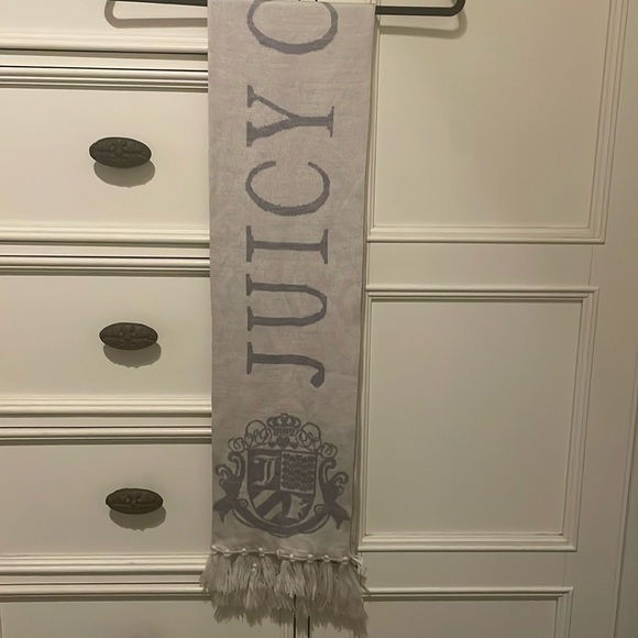 NWOT Juicy Couture Scarf - Picture 1 of 3